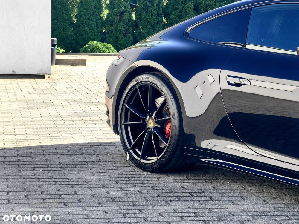 Porsche 911 Carrera S - 6