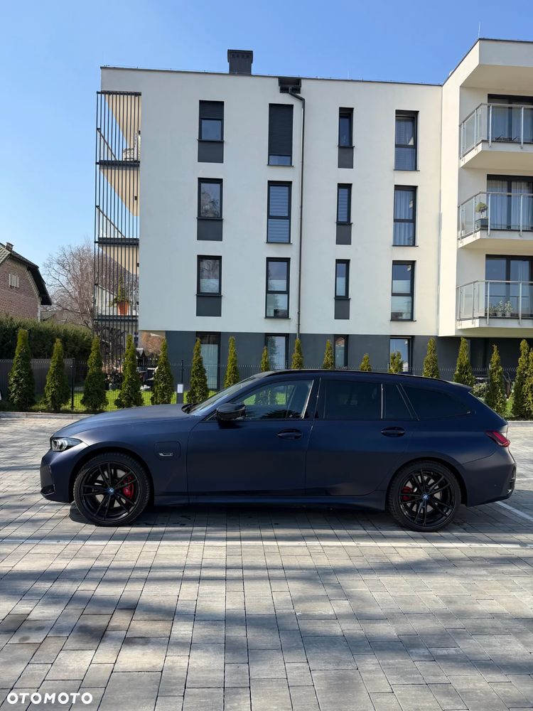 BMW Seria 3 330e xDrive M Sport - 4