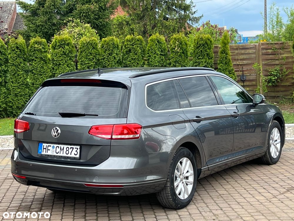 Volkswagen Passat - 11