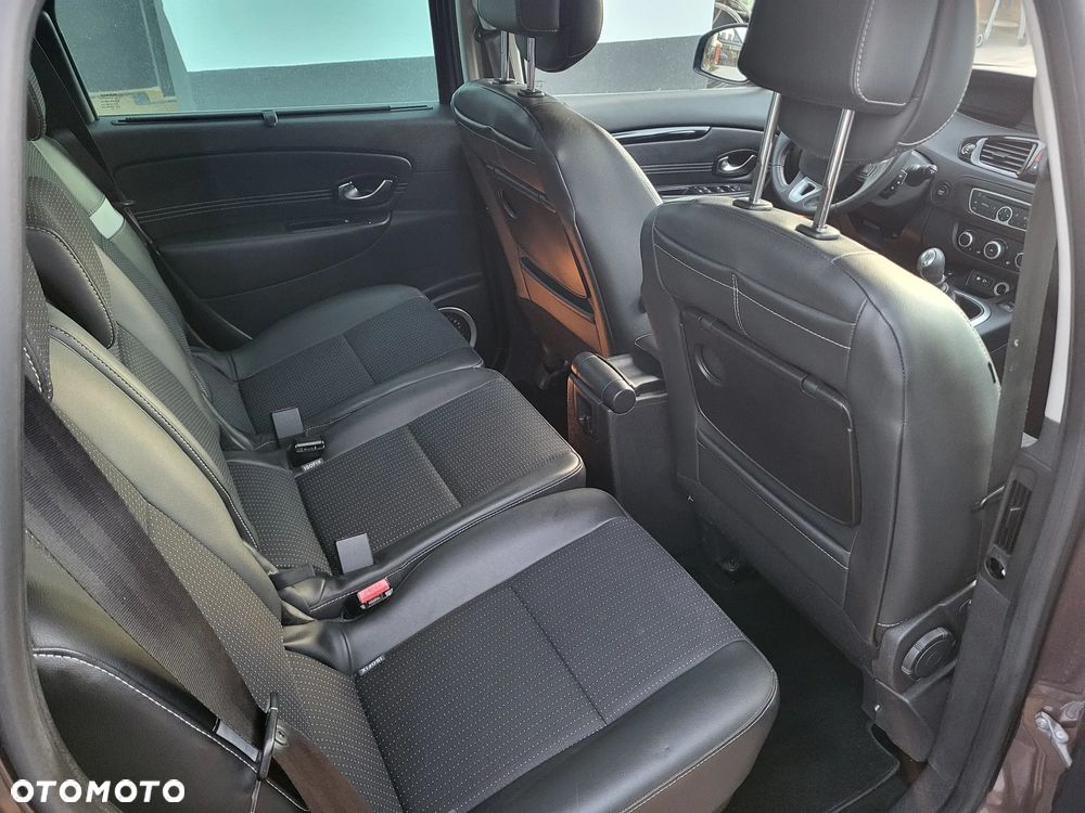 Renault Scenic 1.6 16V Expression - 29