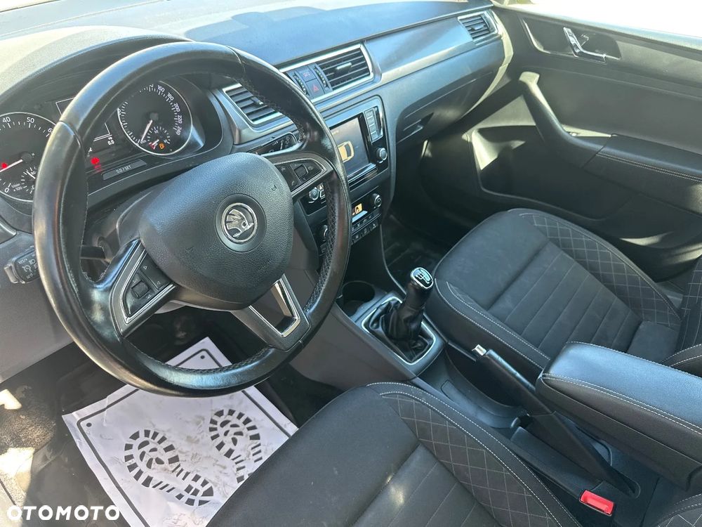 Skoda RAPID 1.2 TSI Style - 14