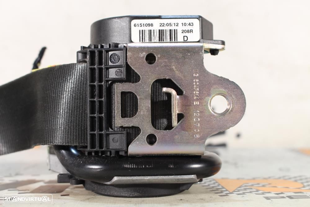 Cinto Frontal Direito Volkswagen Scirocco (137, 138)  1K8857706a / 615 - 5