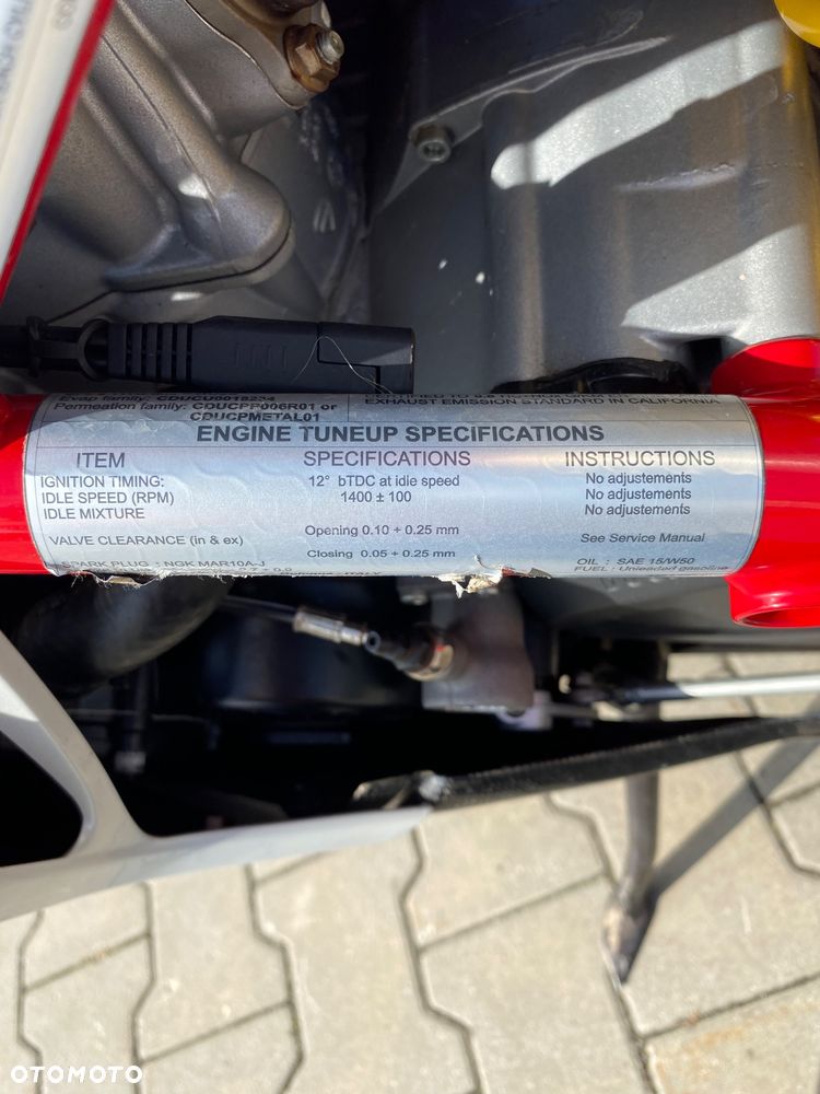 Ducati 848 - 17