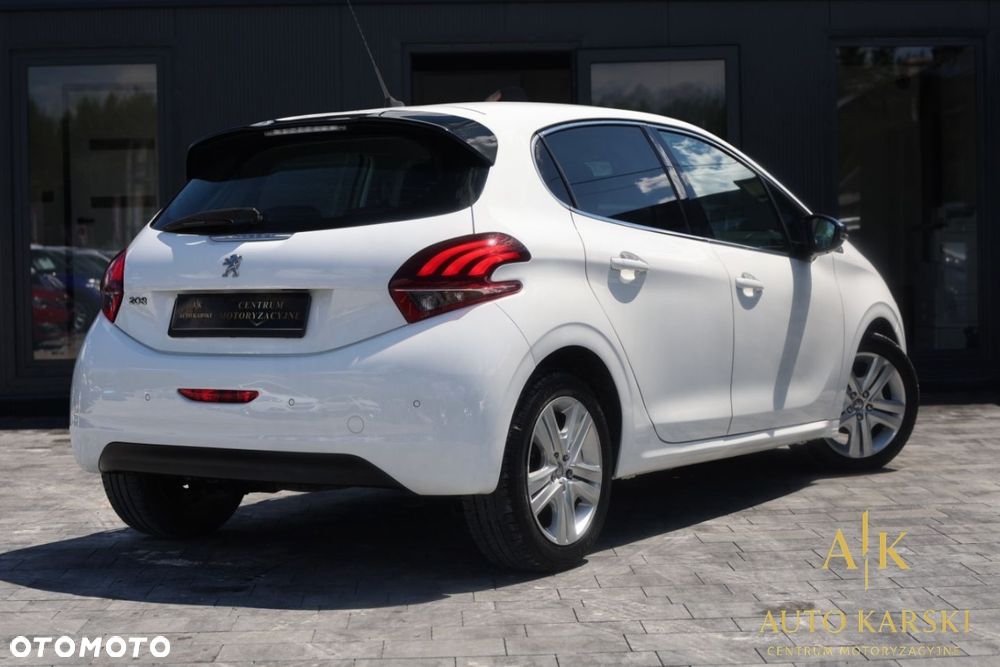 Peugeot 208 - 4
