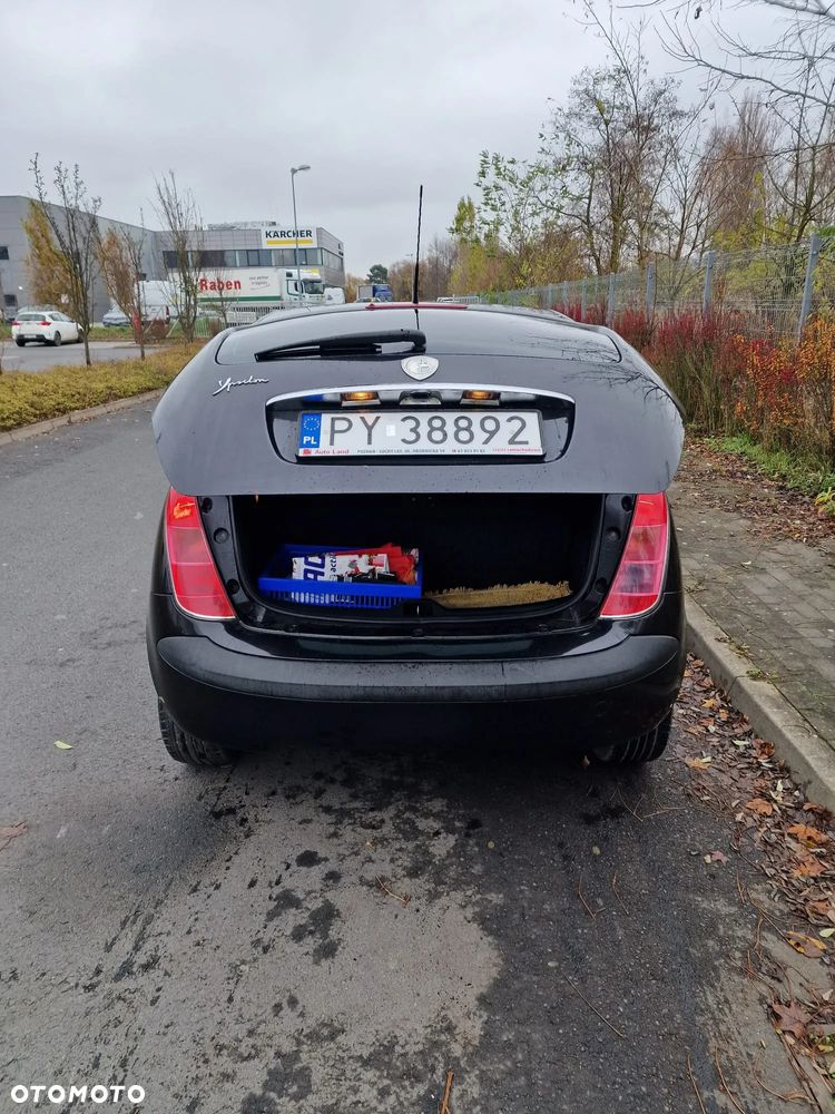 Lancia Ypsilon - 4