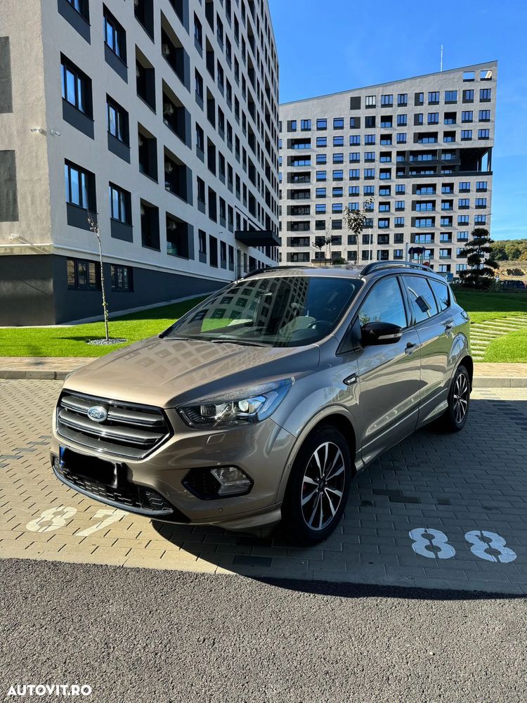Ford Kuga 2.0 TDCi 4WD Powershift ST-Line - 2