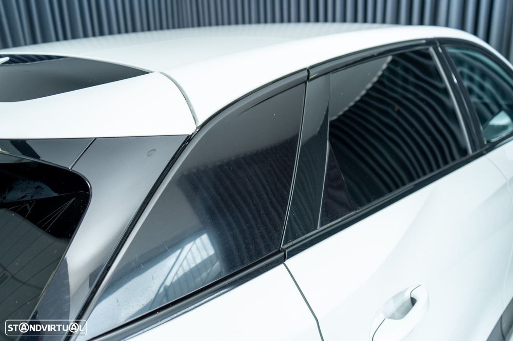 MG MG4 64 kWh Luxury - 25