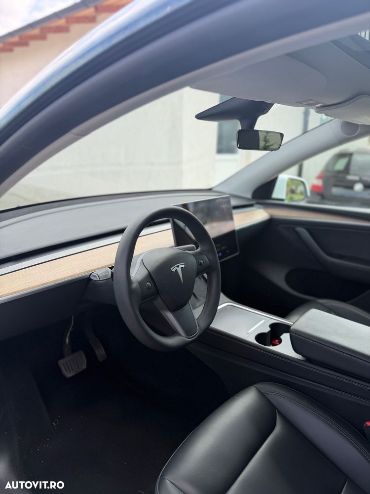TESLA Model Y 2023 — imagine 9