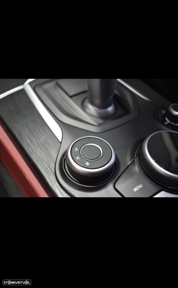 Alfa Romeo Stelvio 2.2 16V AT8-Q4 Executive — fotografia 12