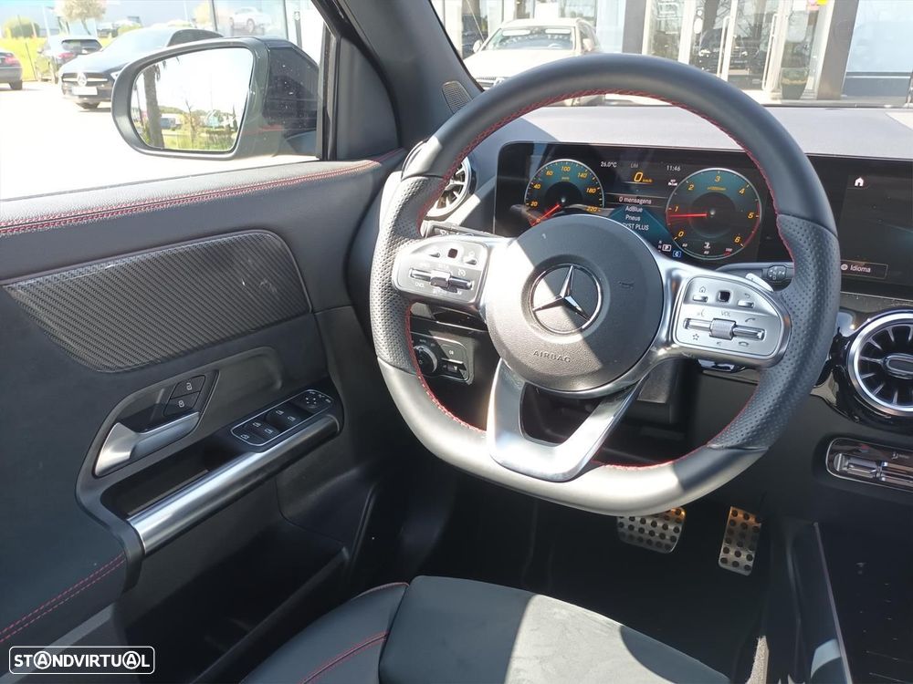 Mercedes-Benz GLA 180 d AMG Line - 13