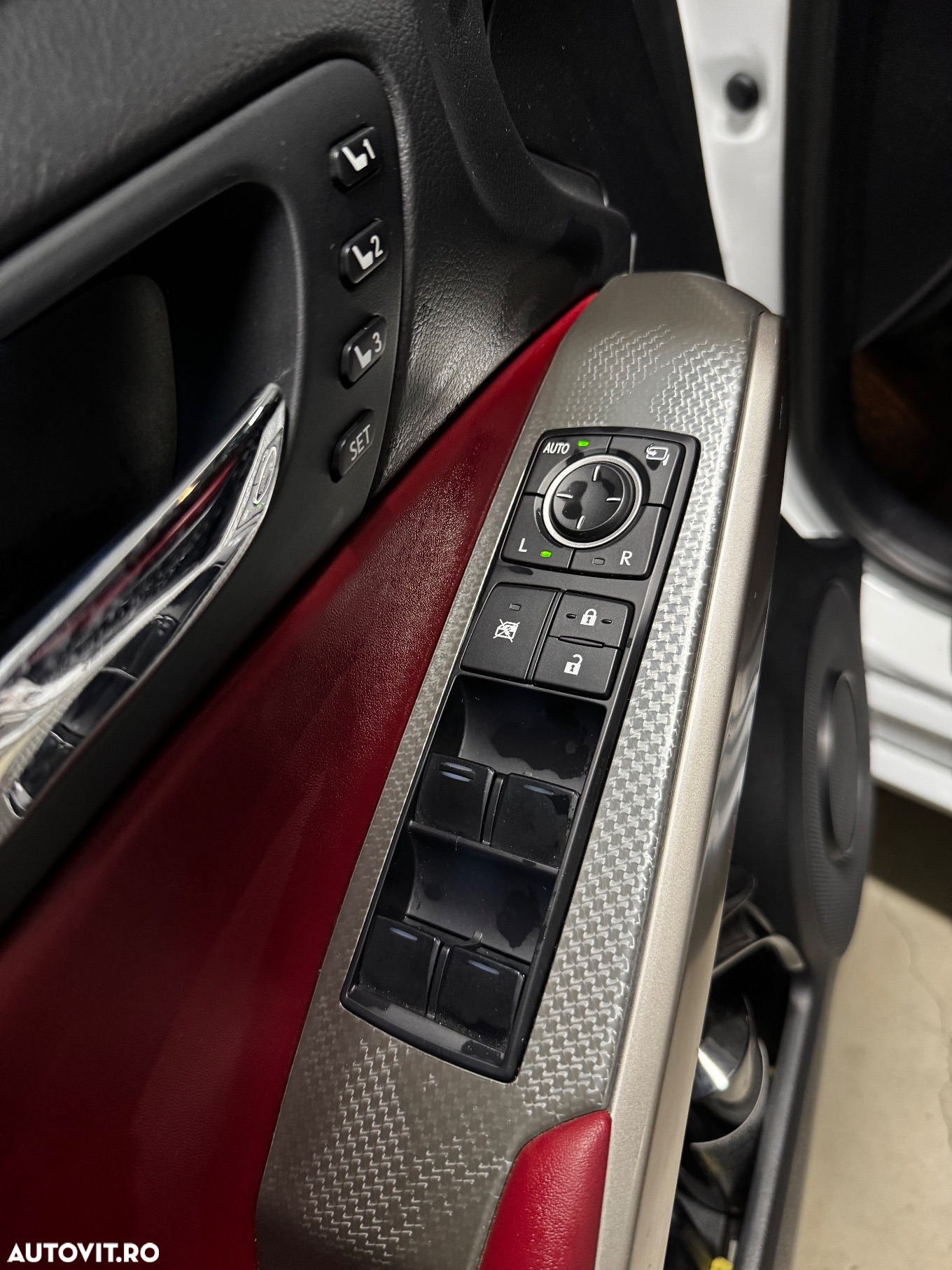 Lexus Seria IS 300h Aut. F Sport - 14