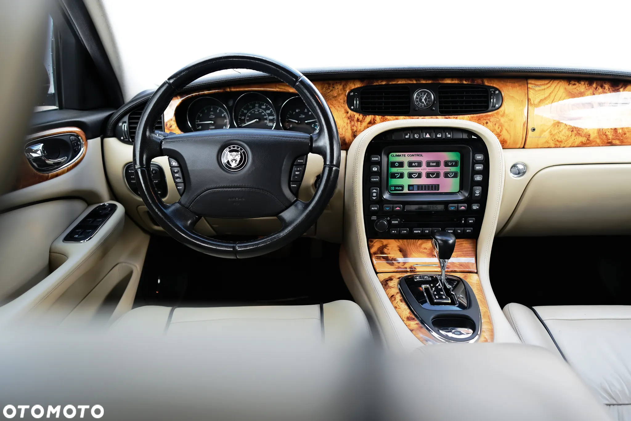 Jaguar XJ XJ8 4.2 LWB High - 24