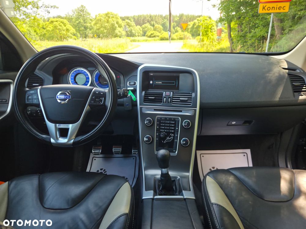 Volvo XC 60 D3 R-Design - 17