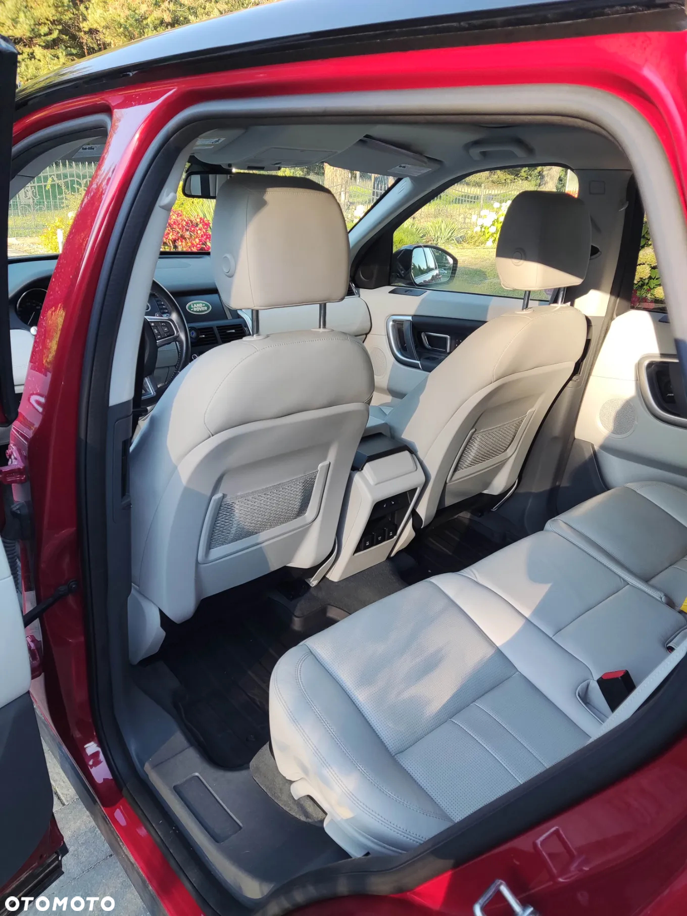 Land Rover Discovery Sport - 24