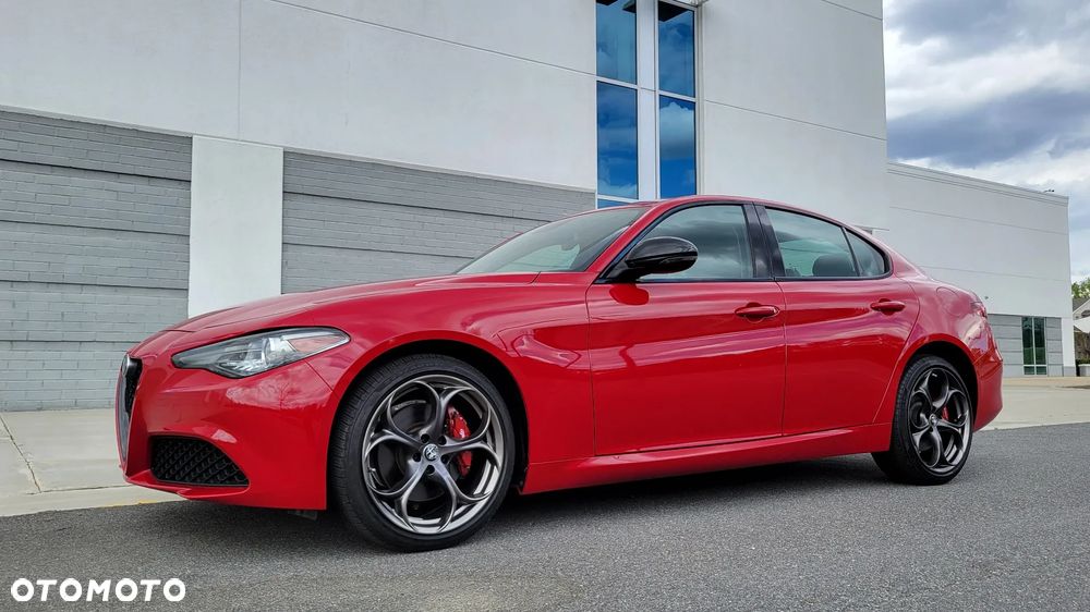 Alfa Romeo Giulia 2.0 Turbo 16V AT8-Q4 Ti - 3