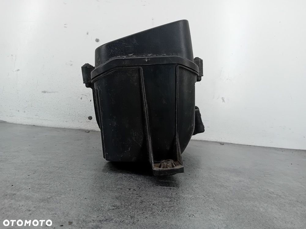 OBUDOWA FILTRA POWIETRZA VW PASSAT B6 1K0129607C 1K0129601F 1K0129620C 2.0 - 4