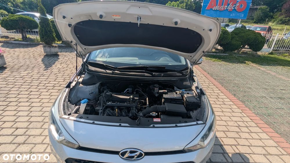 Hyundai i20 1.25 Comfort - 10