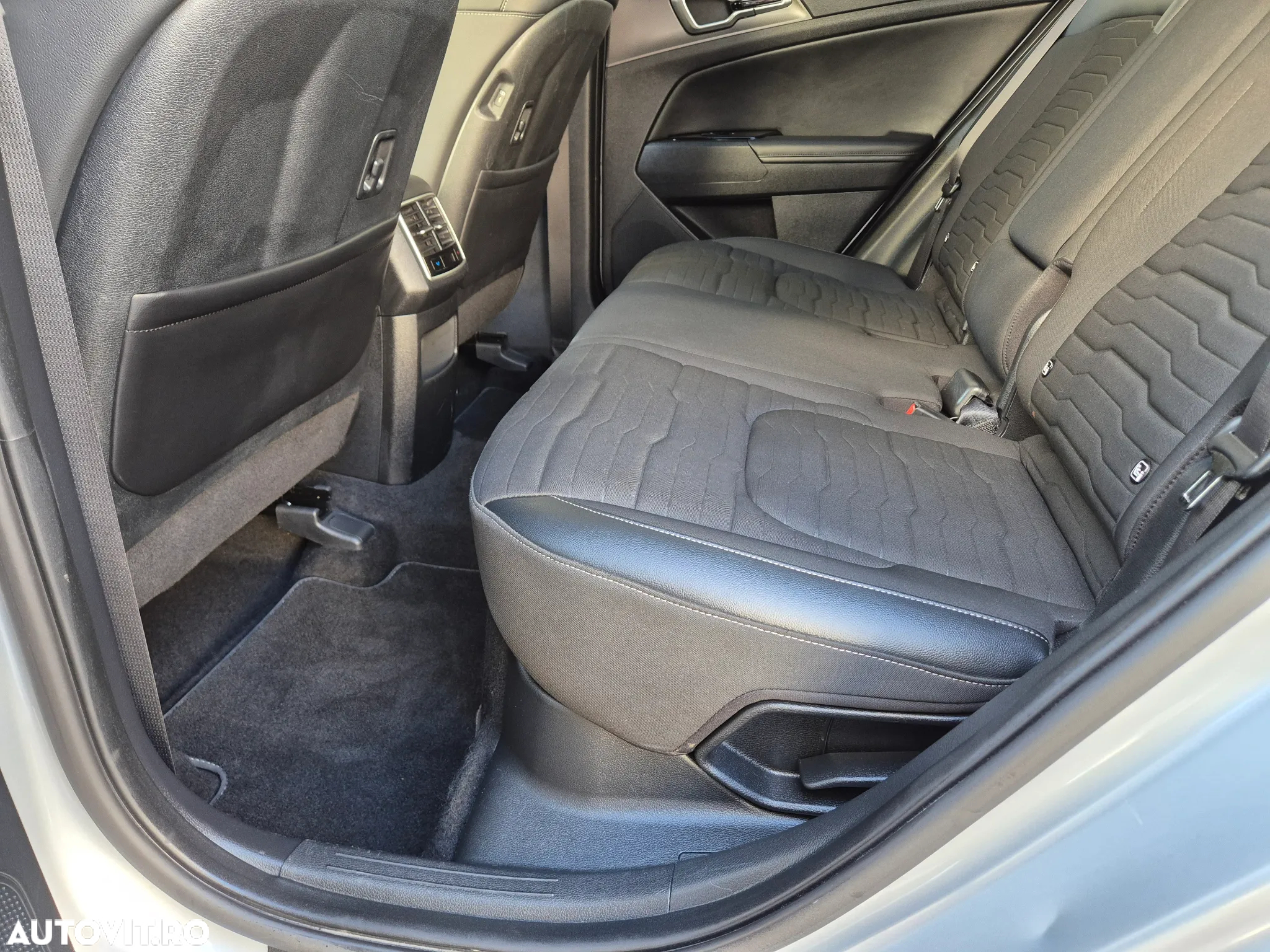 Kia Sportage 1.6 T-GDI HEV 6AT 4x2 Style - 22