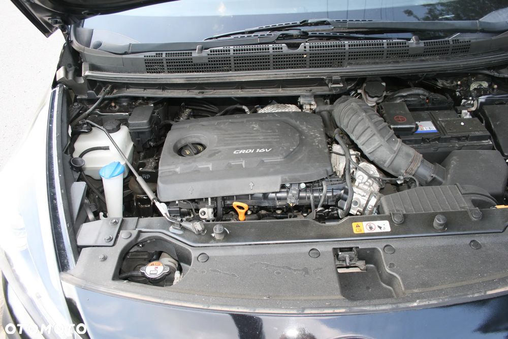 Kia Carens 1.7 CRDi XL 7os - 17