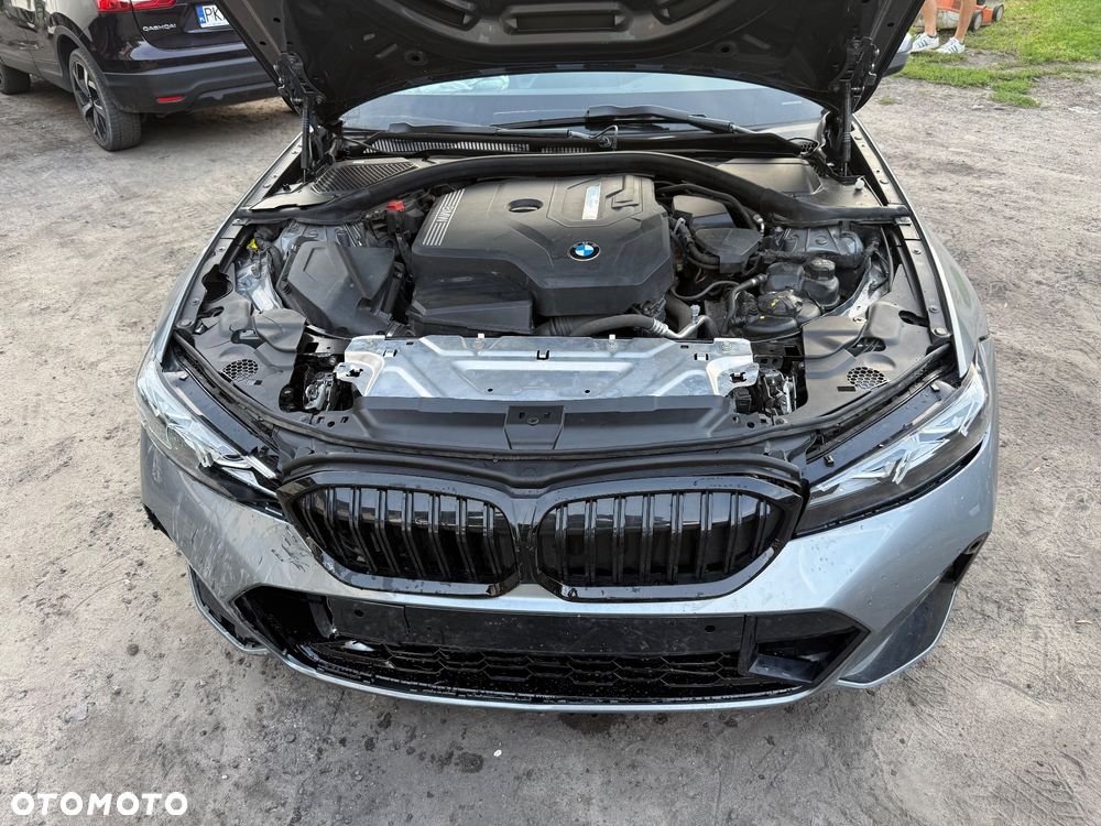 BMW Seria 3 330e PHEV xDrive M Sport Edition sport - 16