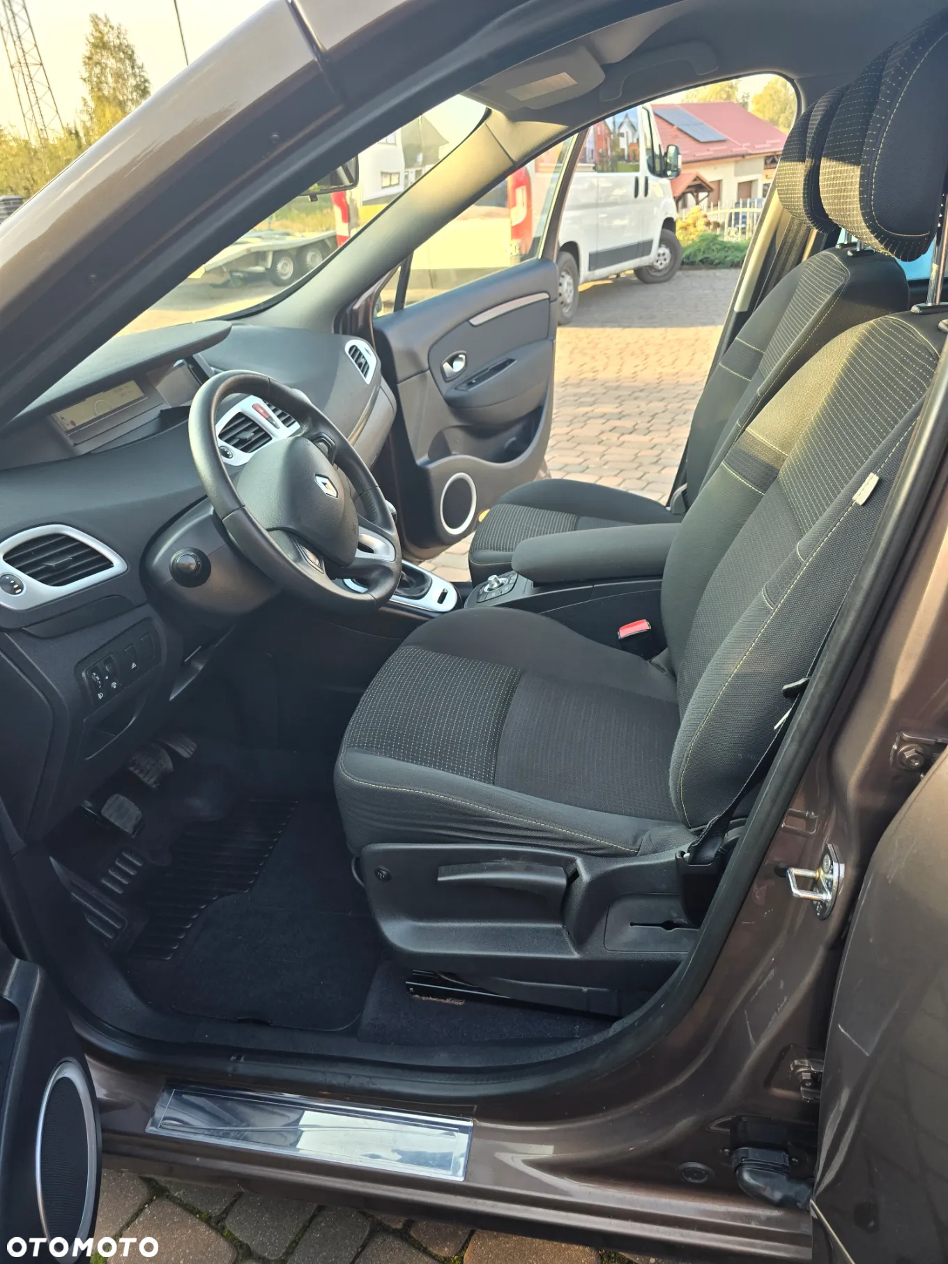 Renault Grand Scenic - 6