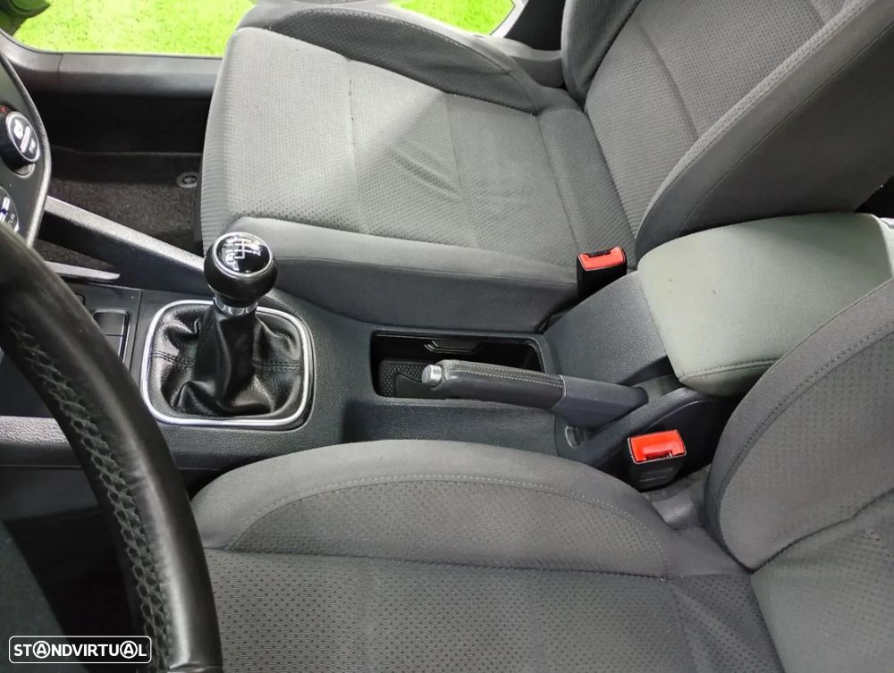 VW Golf - 24