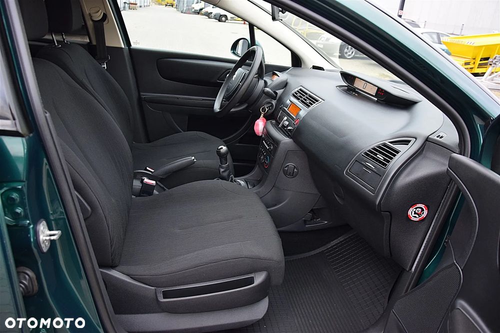 Citroën C4 1.4 16V Advance - 11