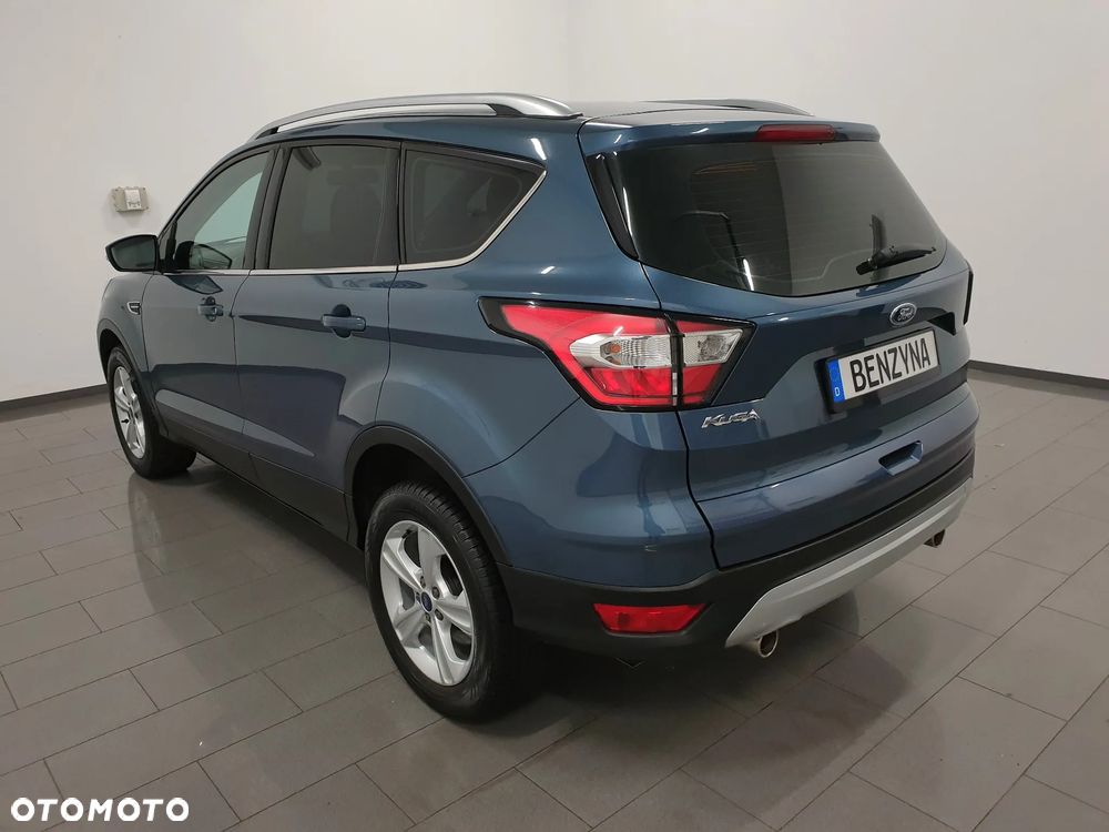 Ford Kuga 1.5 EcoBoost 2x4 Titanium - 4