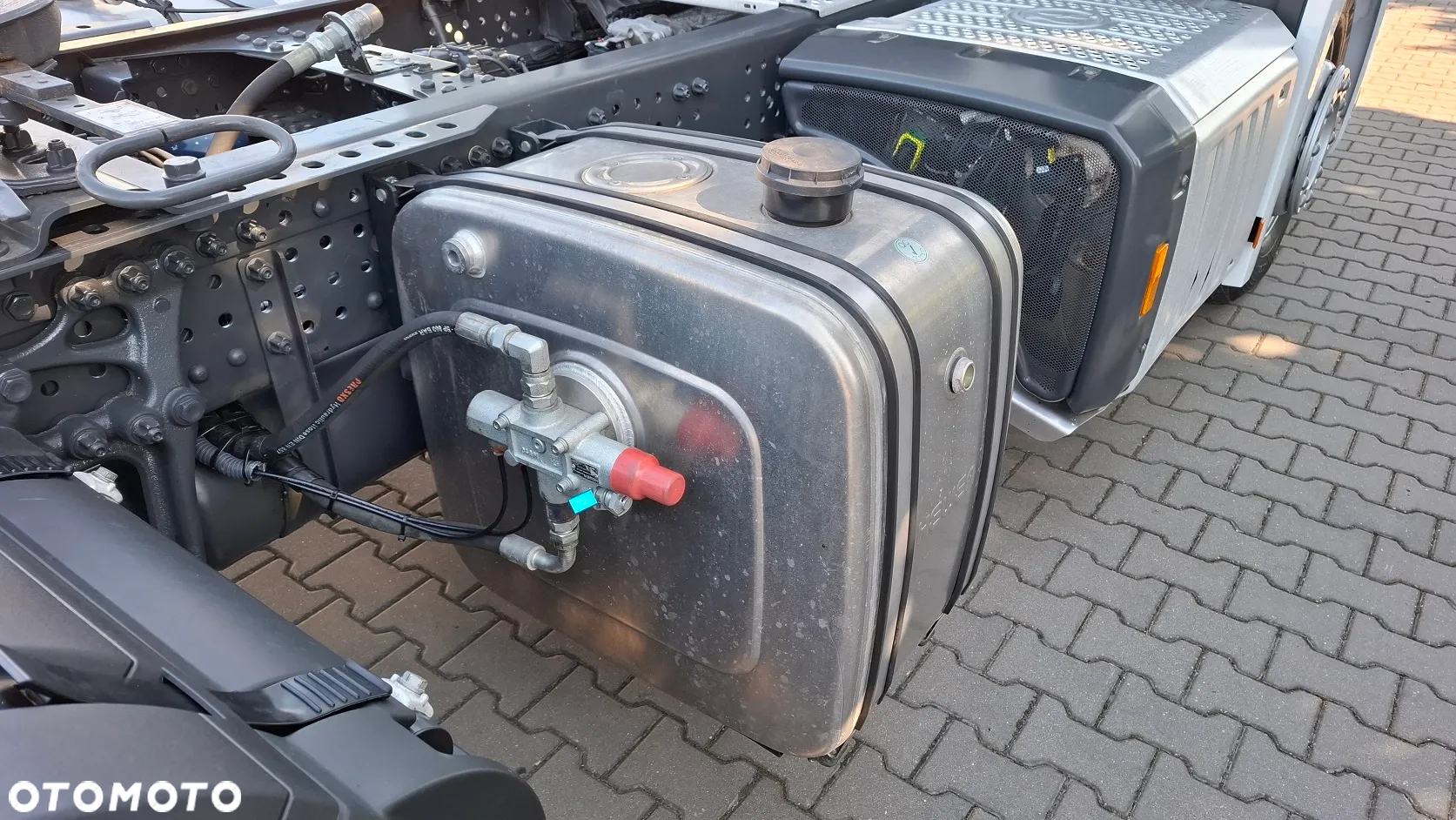 Mercedes-Benz ACTROS 1842 LS  / STANDARD / HYDRAULIKA DO WYWROTU / SALON PL / JAK NOWY / - 23