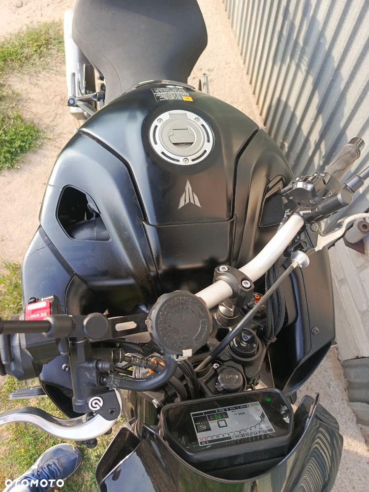 Yamaha MT - 16