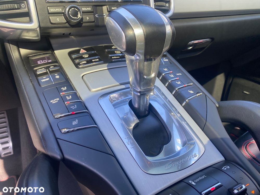 Porsche Cayenne GTS - 37