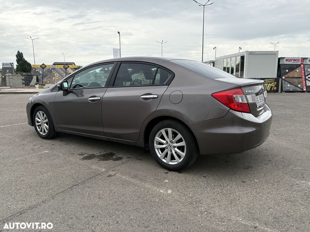 Honda Civic 1.8 i-VTEC Automatik Comfort - 6
