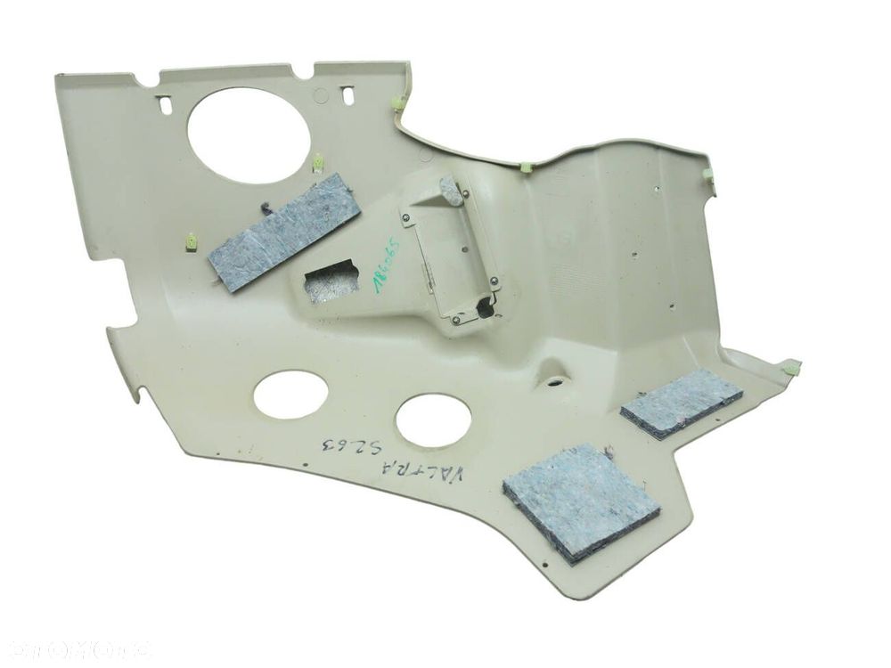 Plastik Osłona Kokpitu Kabiny Lewa Strona Massey Valtra 4298195M91 - 4