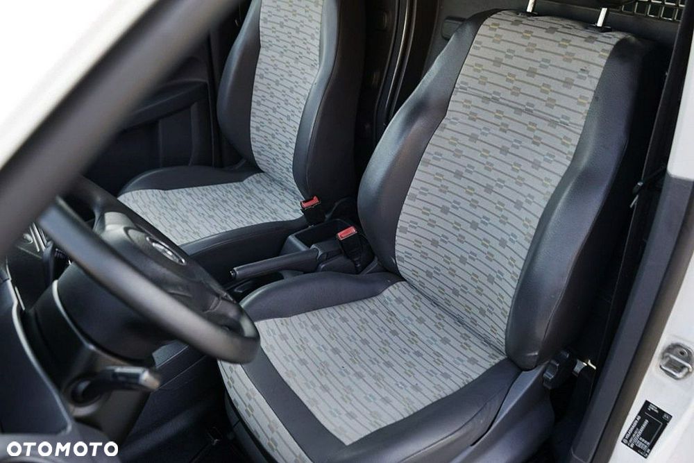 Volkswagen Caddy - 15