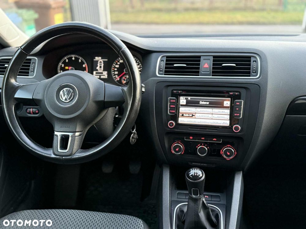 Volkswagen Jetta 1.2 TSI BMT Comfortline - 11