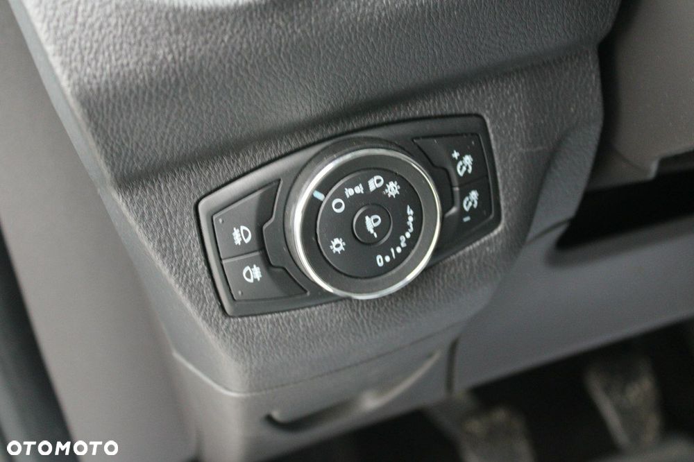 Ford Tourneo Courier - 20