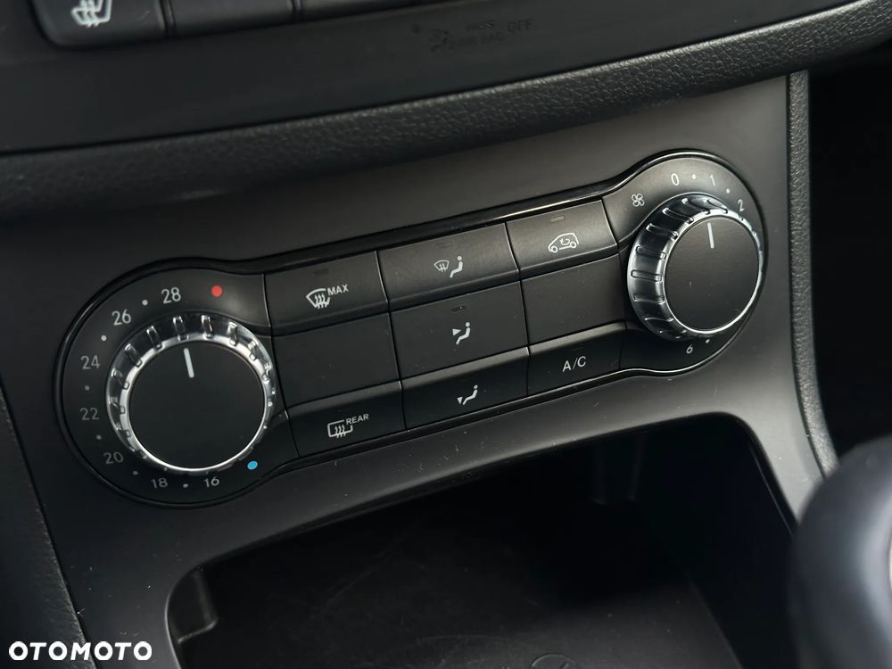 Mercedes-Benz Klasa B 180 UrbanStyle Edition - 17