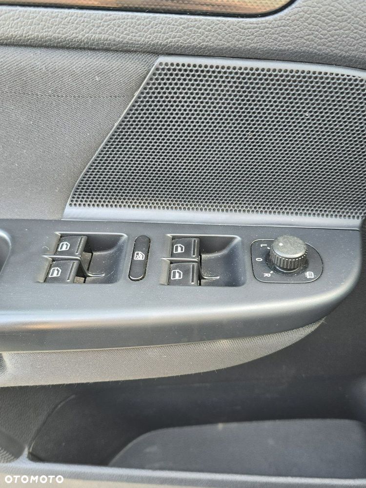 Volkswagen Golf - 31