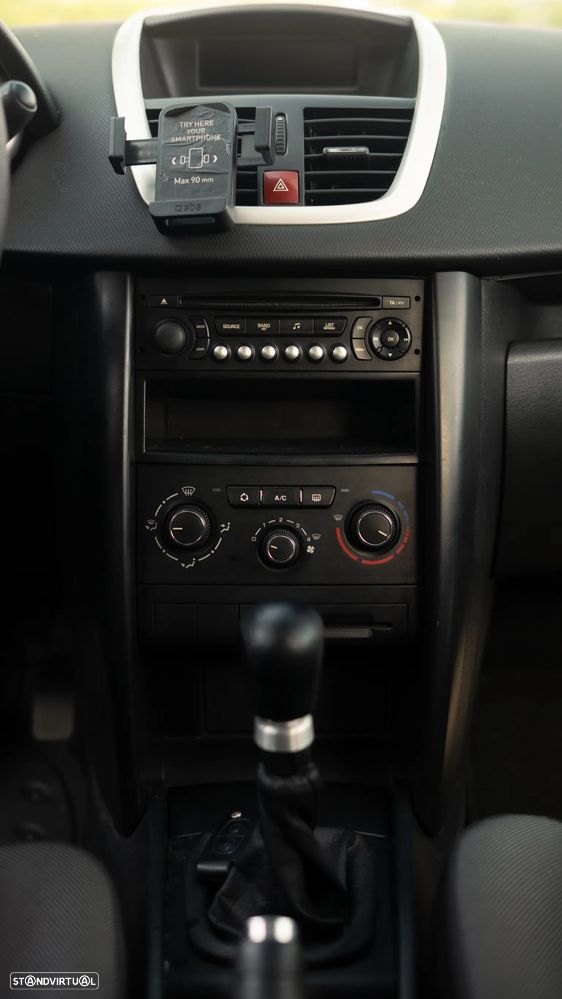 Peugeot 207 SW 1.6 HDi Premium - 12