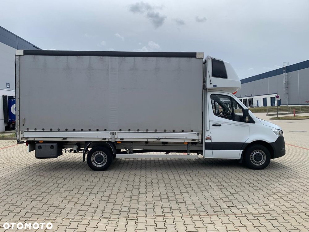 Mercedes-Benz Sprinter - 11