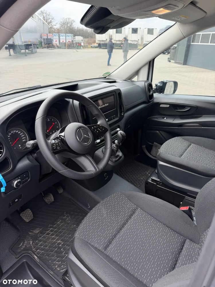 Mercedes-Benz Vito 114 Nowy Model  uszkodzony - 9
