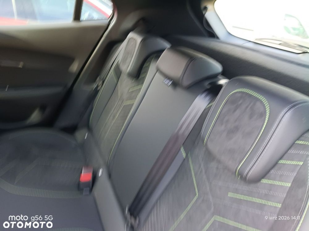 Peugeot 2008 - 12