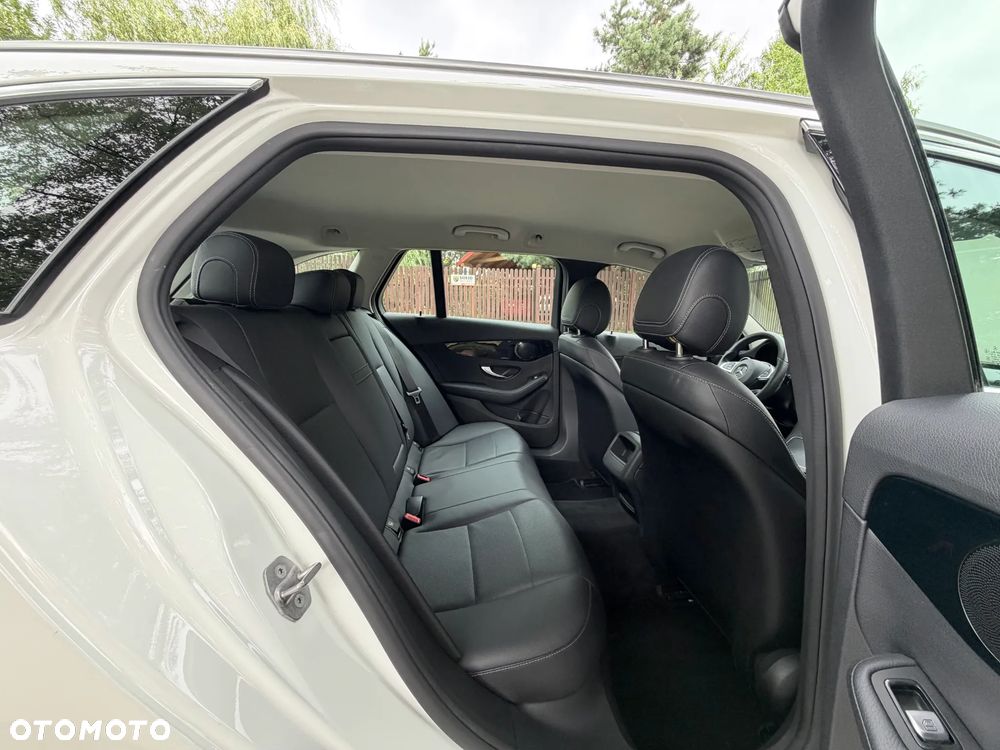 Mercedes-Benz Klasa C 200 9G-TRONIC - 32