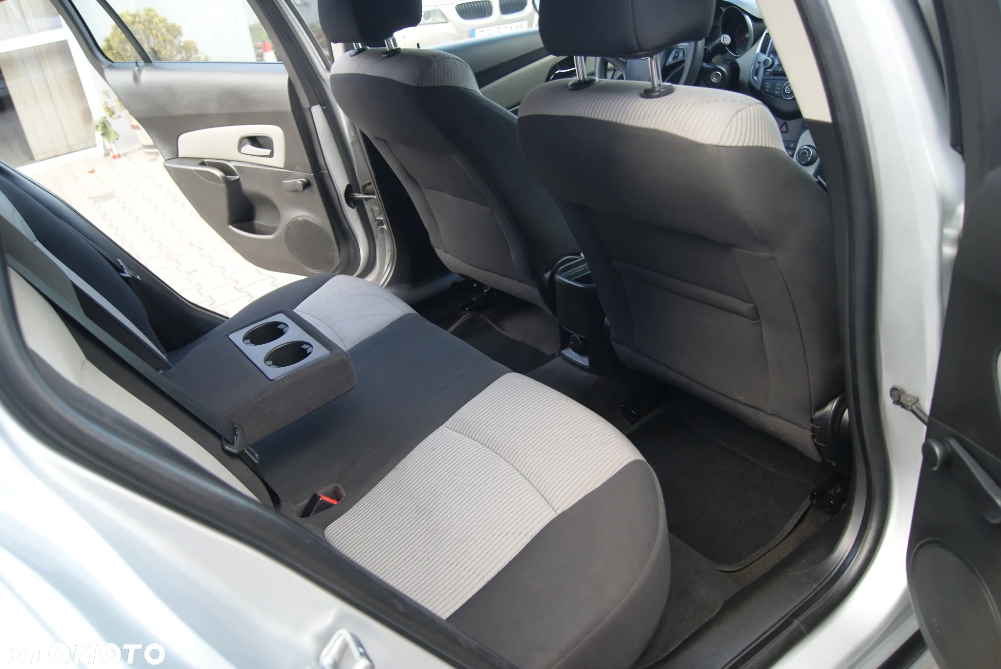 Chevrolet Cruze 1.6 LS - 14