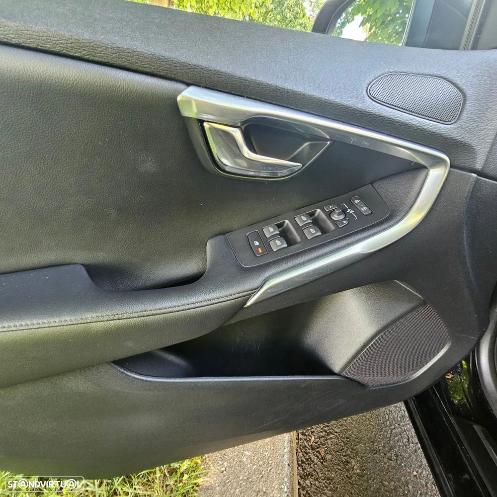 Volvo V40 1.6 D2 Kinetic Powershift Eco - 43