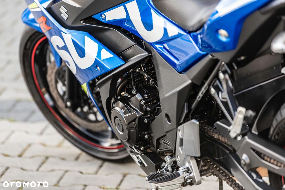 Suzuki GSX-R - 19