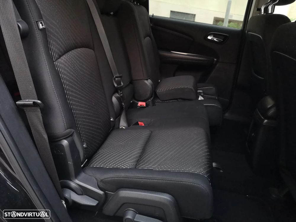 Fiat Freemont 2.0 M-Jet Urban - 12