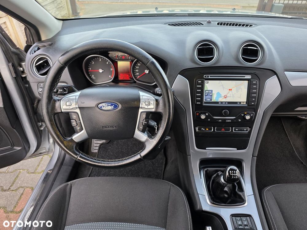 Ford Mondeo 2.0 TDCi Ambiente - 37