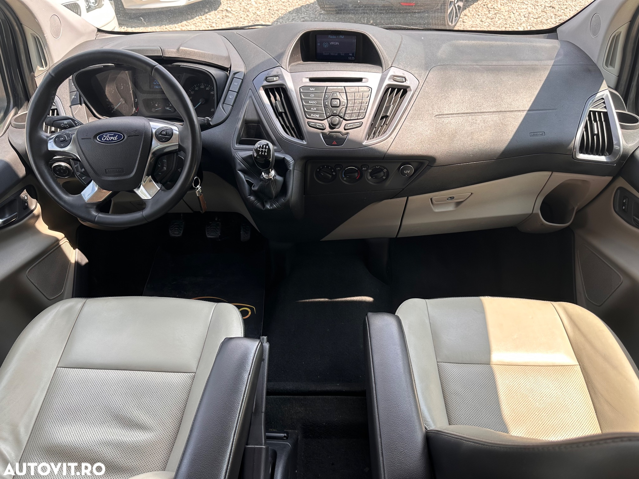 Ford Tourneo Custom 300 L2H1 VA Titanium - 5