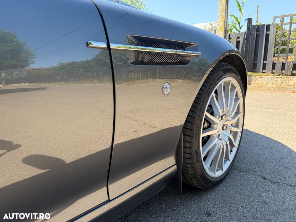 Aston Martin DB9 - 11